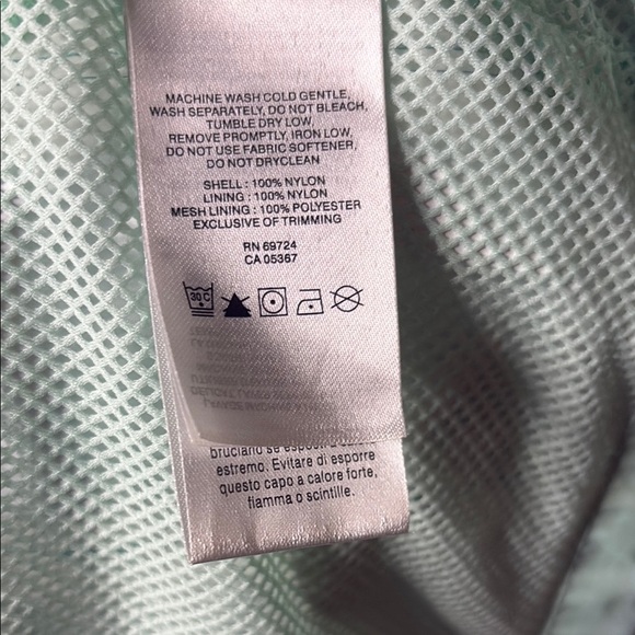 Columbia Women's Aqua Ski Jacket - Picture 10 of 12